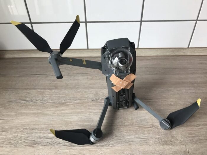 DJI Drohne kaputt Drohne DJI MAvic Pro mit Pflaster