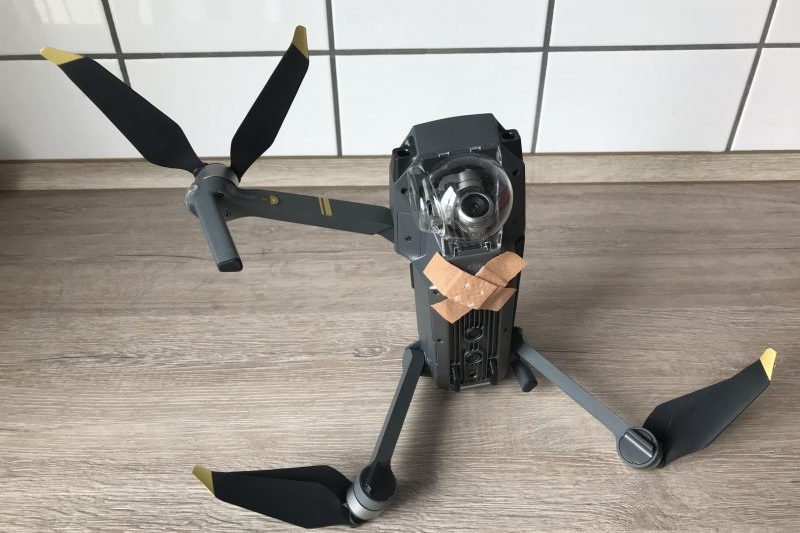 Drohne DJI MAvic Pro mit Pflaster